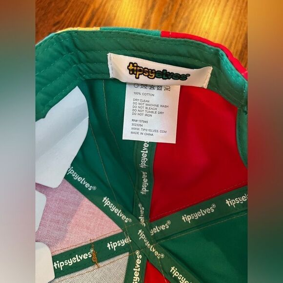 CHRISTMAS PRESENT HAT by Tipsy Elves main image 5